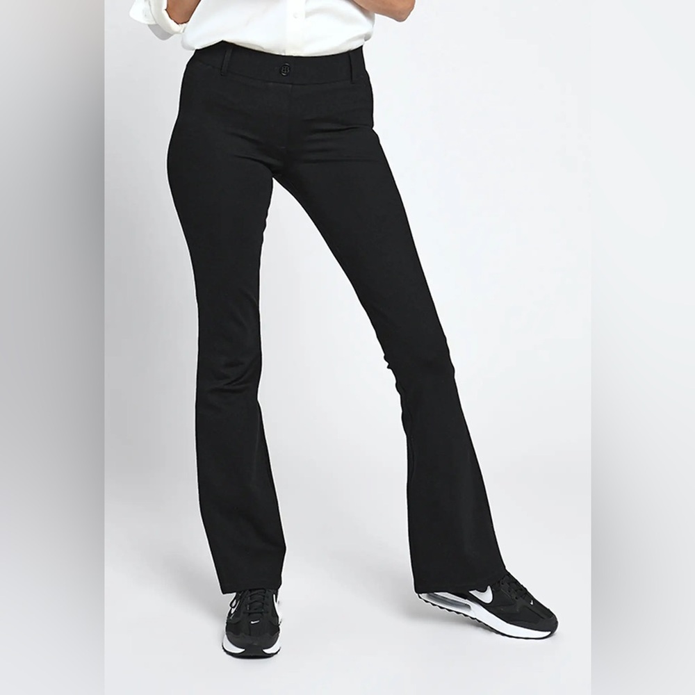 Beta Brand Black Boot Cut Classic Dress Yoga Pants in Medium Petite